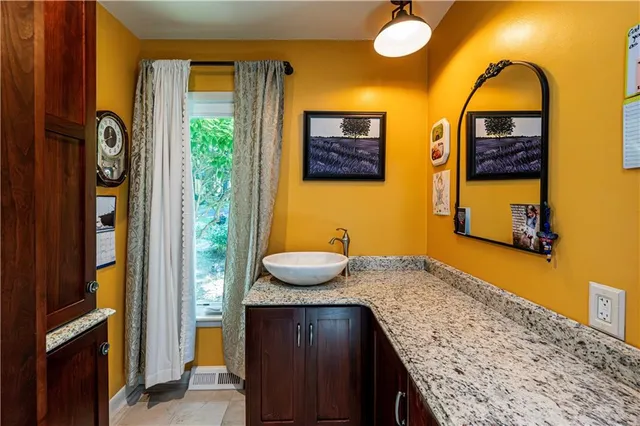 $575,000 | 931 Country Club Drive, Greensburg, PA 15601