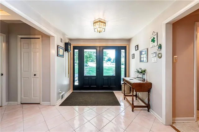 $575,000 | 931 Country Club Drive, Greensburg, PA 15601