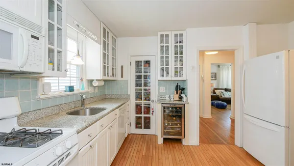 $10,000 | 110 North Pembroke Avenue, Unit JUNE 2026, Margate City, NJ 08402