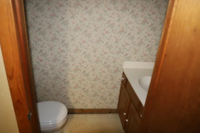 a view of walk in closet