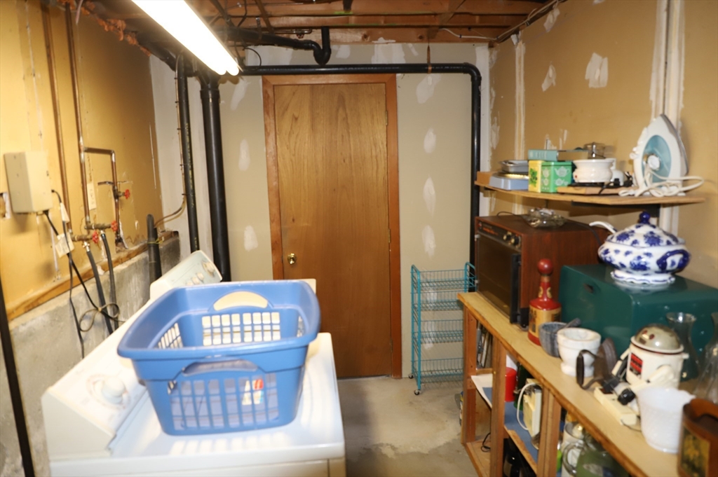 208 Tamarack Drive Springfield, MA 01129 - Photo 23 of 23 Gallery Image 23