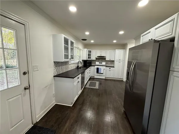 $4,500 | 1140 Goodwin Place Northeast, Unit 4, Atlanta, GA 30319