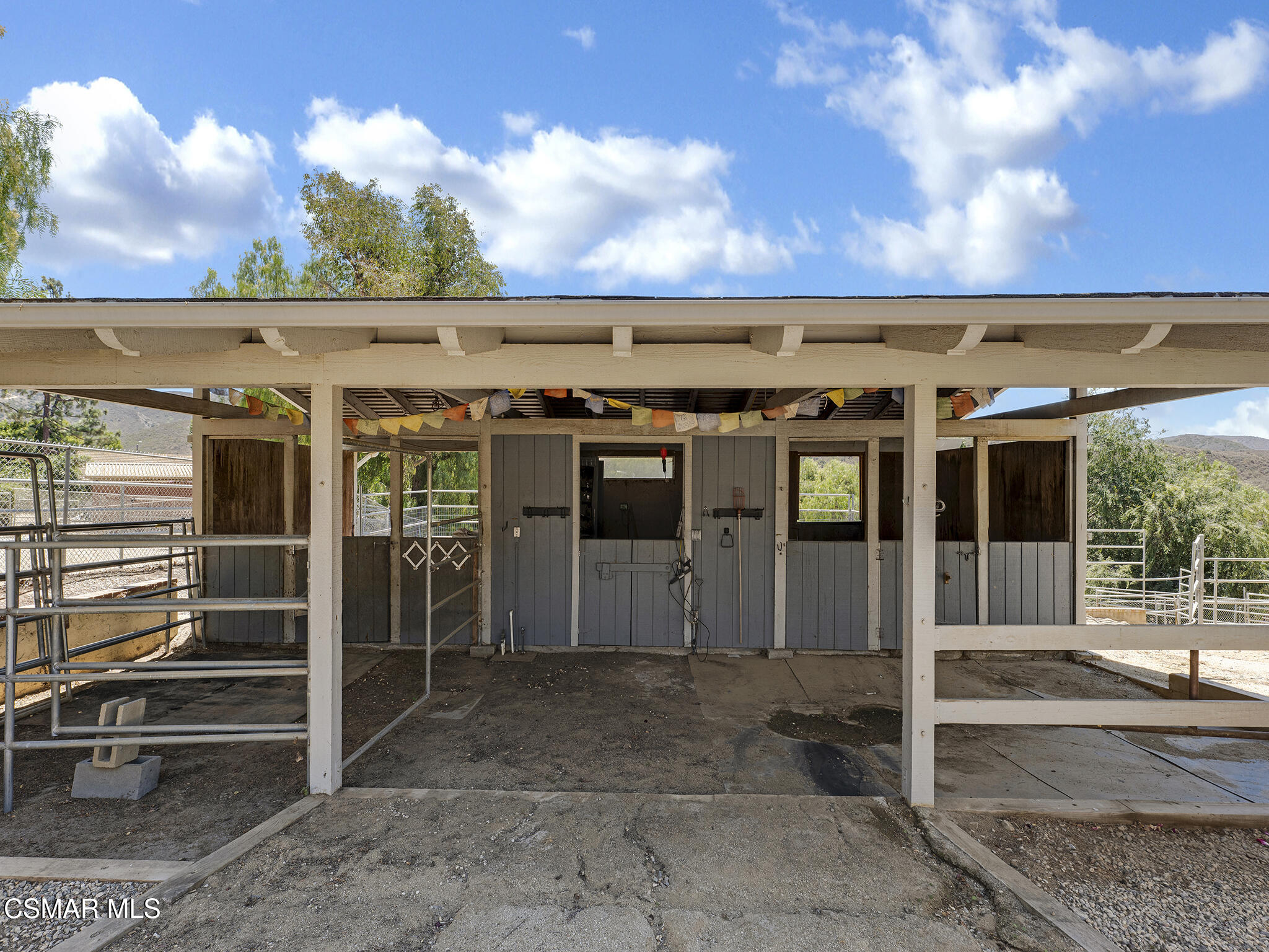 1506 Rambling Road Simi Valley, CA 93065 - Photo 33 of 79 3-Stall Barn