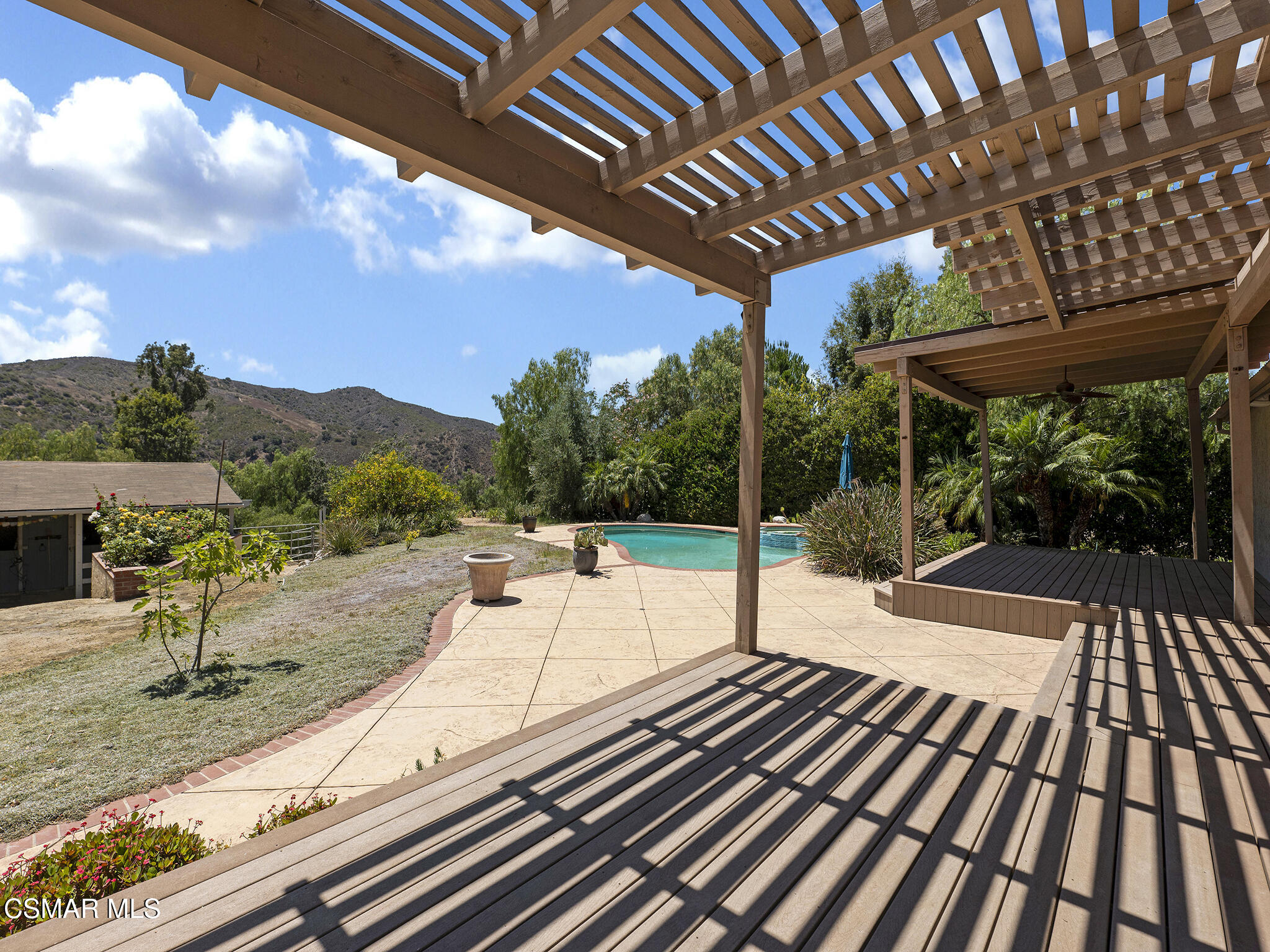 1506 Rambling Road Simi Valley, CA 93065 - Photo 43 of 79 Covered Deck off Kitchen