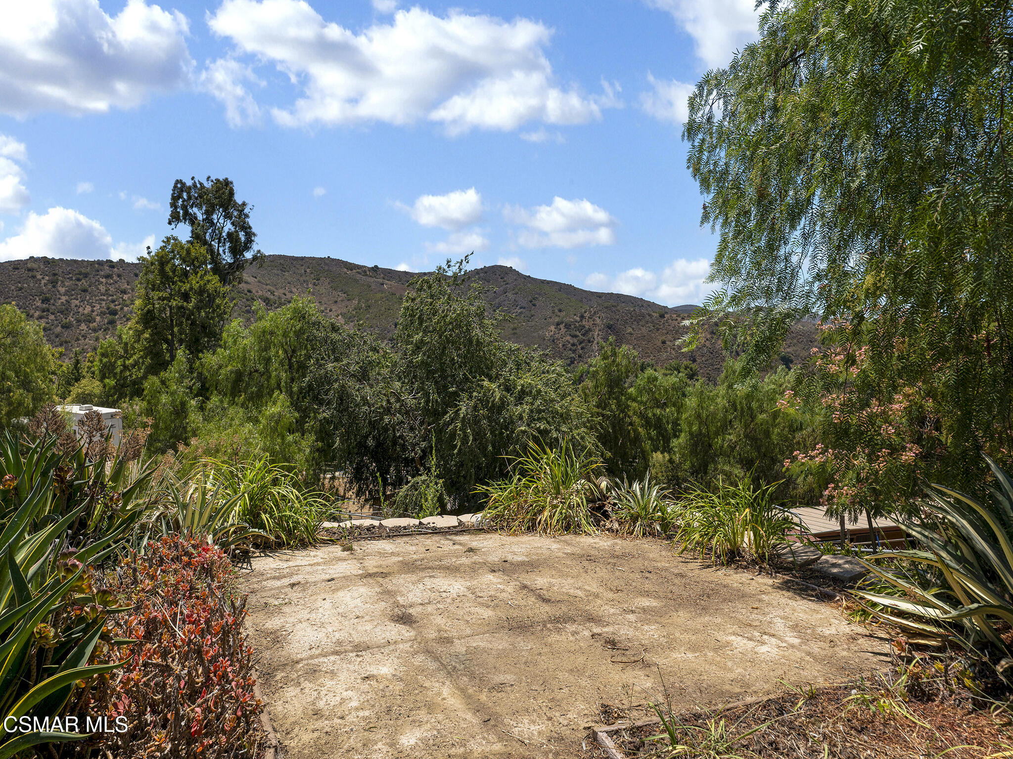 1506 Rambling Road Simi Valley, CA 93065 - Photo 49 of 79 a view of outdoor space and yard
