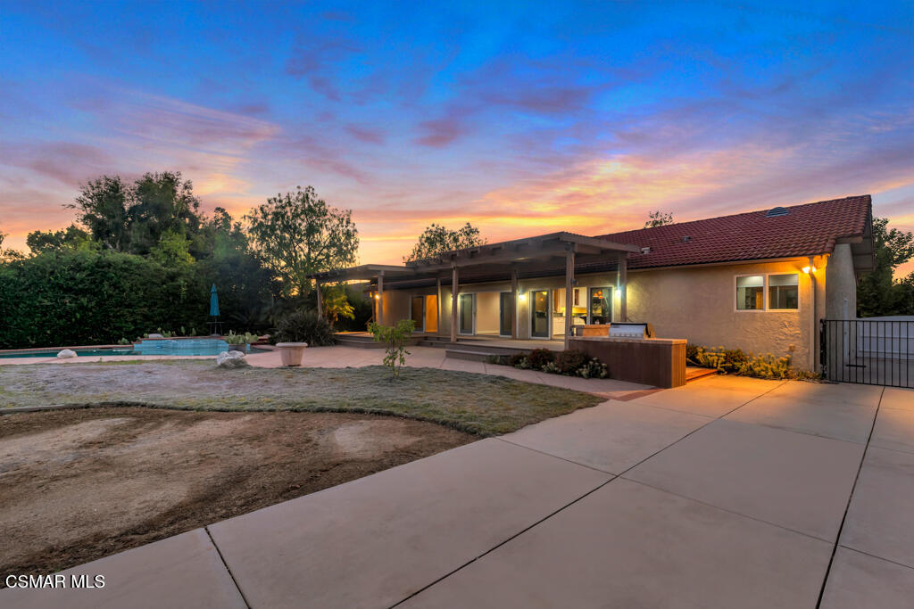 1506 Rambling Road Simi Valley, CA 93065 - Photo 59 of 79 a view of a house with entertaining space