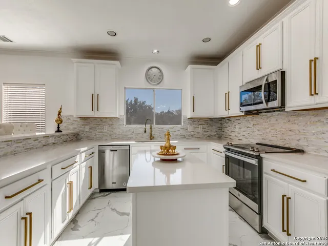 $2,900 | 8514 Espanola Drive, Helotes, TX 78023