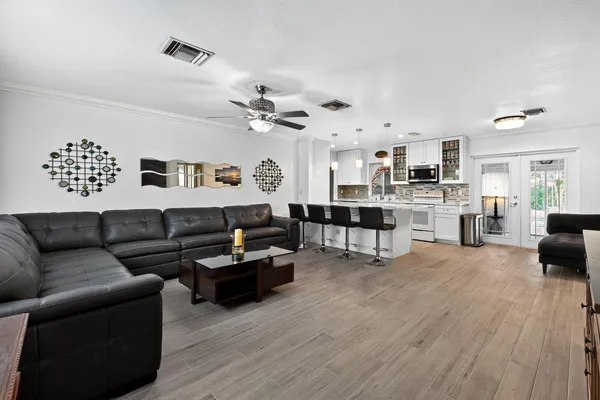 $4,500 | 407 Highwood Circle, Jupiter, FL 33458