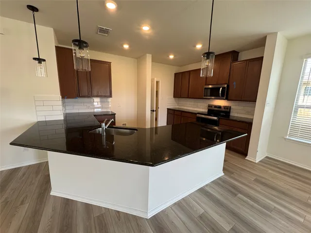 $1,999 | 216 Coastal Way, Georgetown, TX 78628