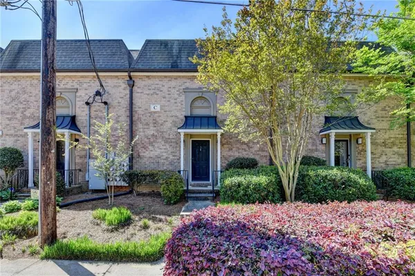 $239,900 | 6980 Roswell Road, Unit C5, Atlanta, GA 30328