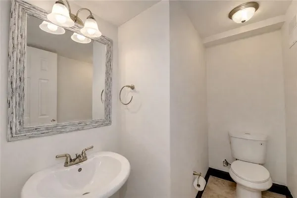 $239,900 | 6980 Roswell Road, Unit C5, Atlanta, GA 30328