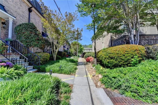 $239,900 | 6980 Roswell Road, Unit C5, Atlanta, GA 30328
