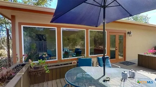 $949,900 | 111 Clydesdale Drive, San Marcos, TX 78666