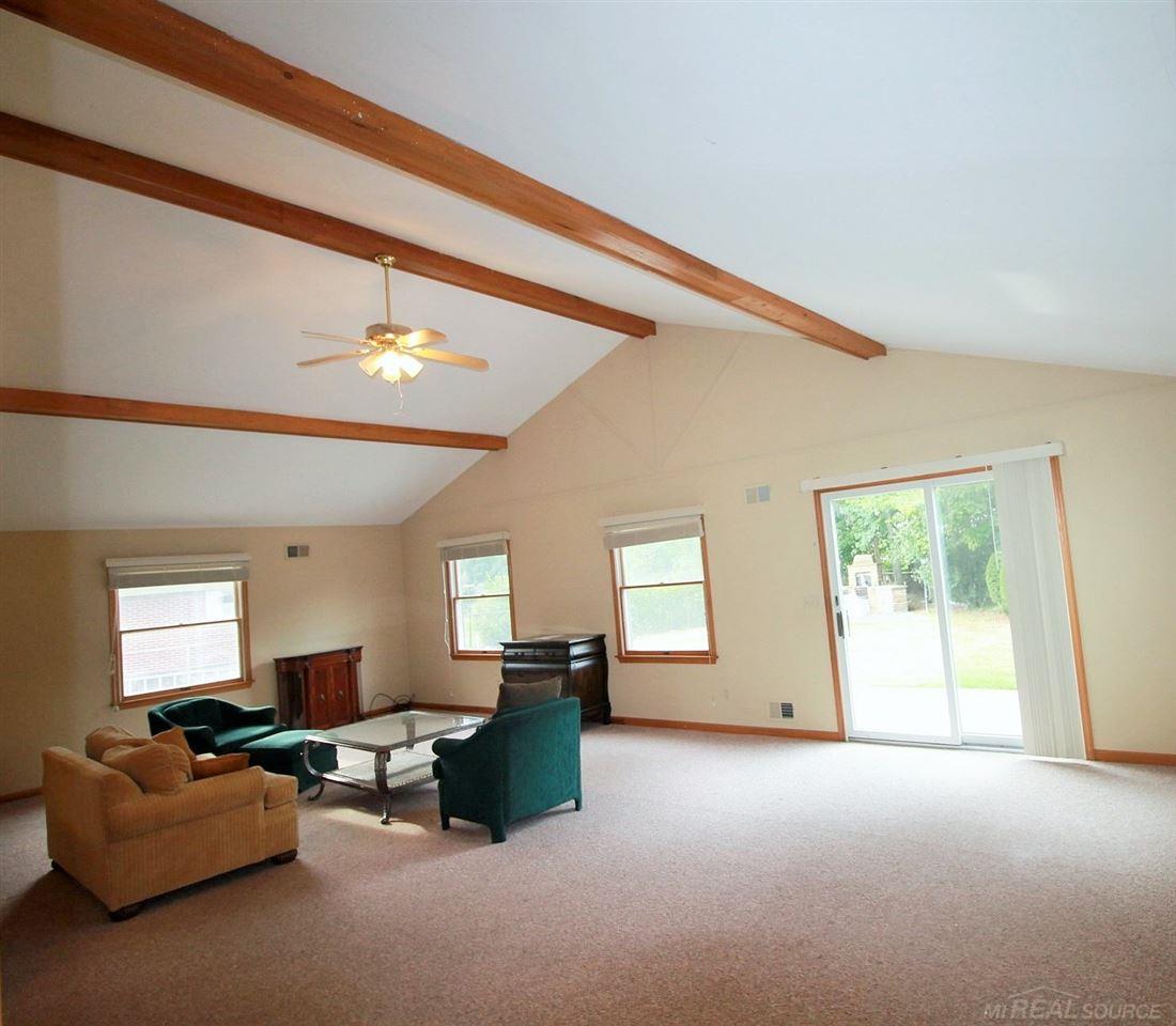 954 South Renaud Road Grosse Pointe Woods, MI 48236 - Photo 19 of 46