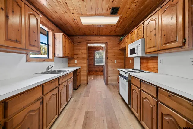 $399,000 | 1620 Farm To Market Road 17, Alba, TX 75410