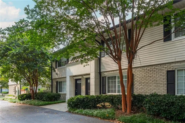 $240,000 | 6940 Roswell Road, Unit B4, Atlanta, GA 30328