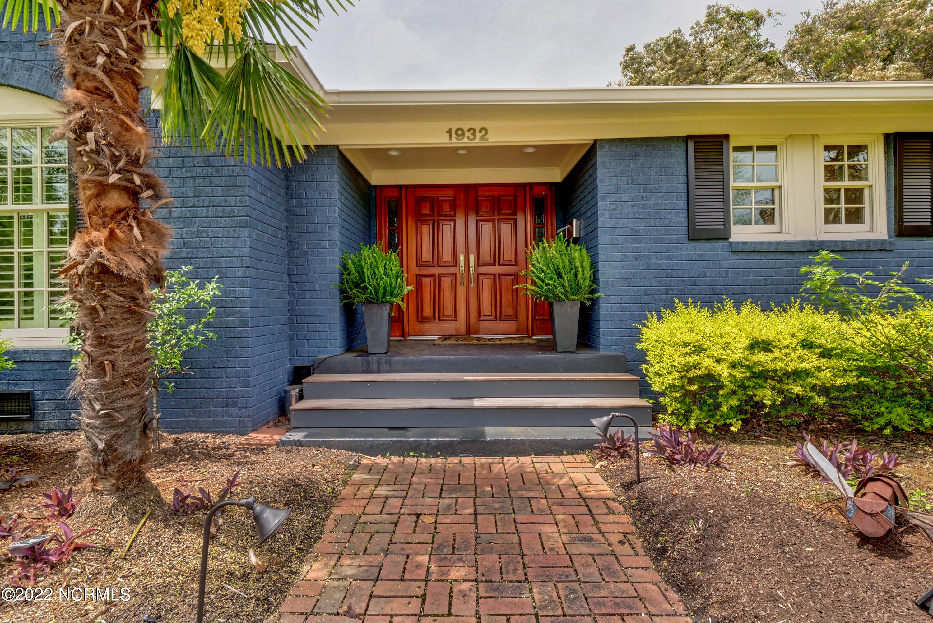 1932 Hawthorne Road Wilmington, NC 28403 - Photo 4 of 56 004_p6755942_3_4_5_6_7_8