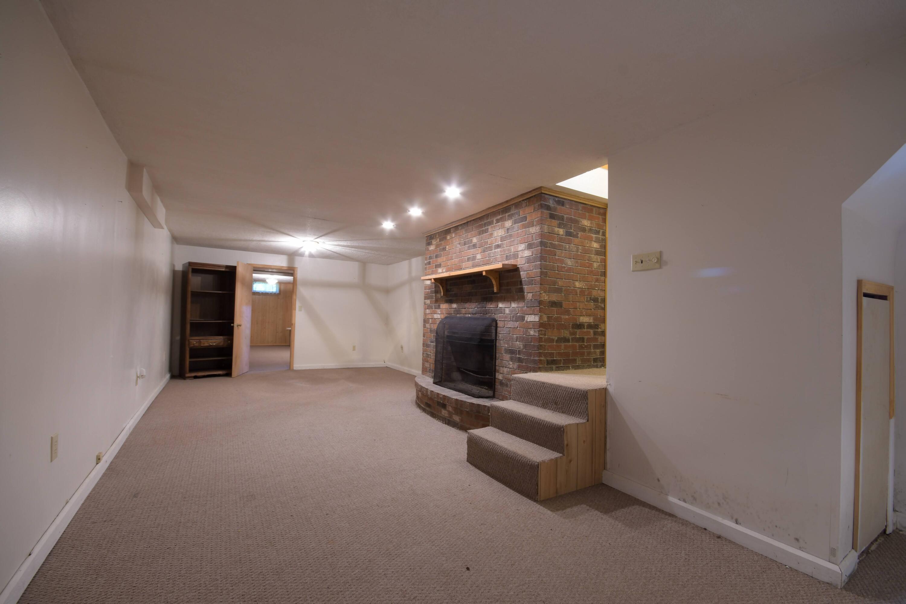 380 L E Junction Road Winchester, KY 40391 - Photo 30 of 82 Basement room 1-4