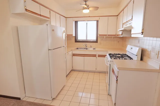 $1,600 | 15741 Thomas Lane, Unit 3BR, Oak Forest, IL 60452