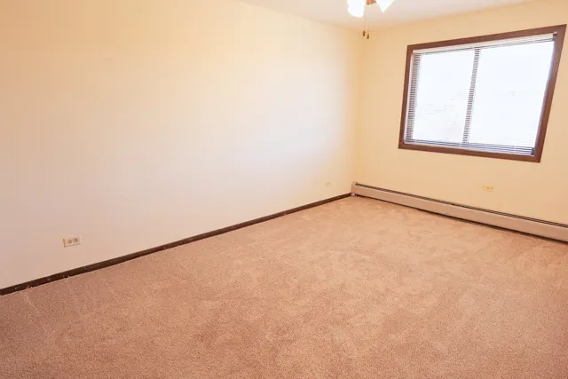 $1,600 | 15741 Thomas Lane, Unit 3BR, Oak Forest, IL 60452