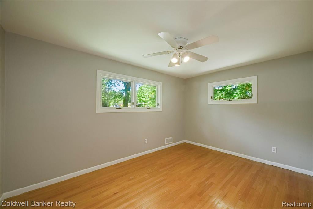 28390 Farmington Road Farmington Hills, MI 48334 - Photo 15 of 37