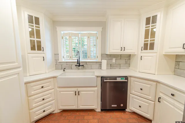 $499,500 | 1010 South Williams Avenue, Mount Pleasant, TX 75455