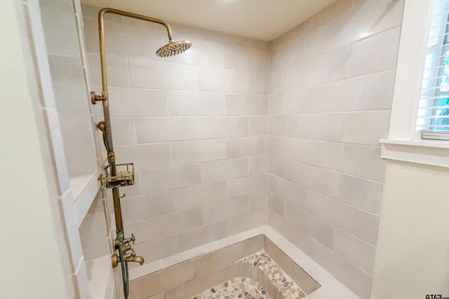 $499,500 | 1010 South Williams Avenue, Mount Pleasant, TX 75455