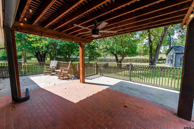 $499,500 | 1010 South Williams Avenue, Mount Pleasant, TX 75455