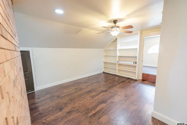 $499,500 | 1010 South Williams Avenue, Mount Pleasant, TX 75455