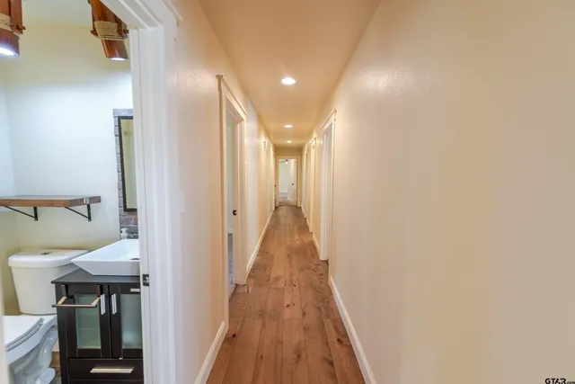 $499,500 | 1010 South Williams Avenue, Mount Pleasant, TX 75455