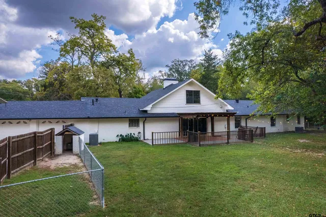 $499,500 | 1010 South Williams Avenue, Mount Pleasant, TX 75455