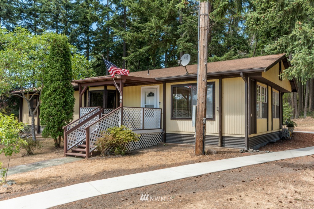 94 West Green Valley Road Oak Harbor, WA 98277 - Photo 4 of 23 Gallery Image 4
