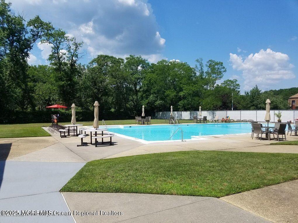 10 Laurel Place, Unit A Eatontown, NJ 07724 - Photo 12 of 16 Laurel Gardens Pool