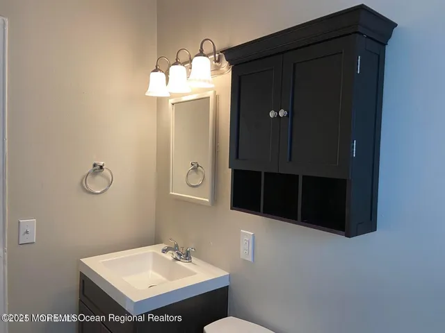 $1,800 | 10 Laurel Place, Unit A, Eatontown, NJ 07724