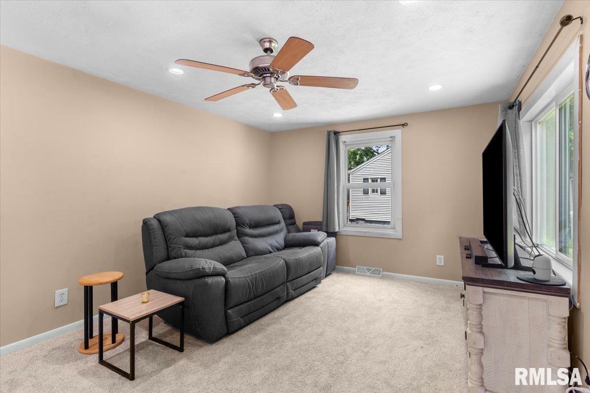 3515 Sherman Street Springfield, IL 62703 - Photo 5 of 22