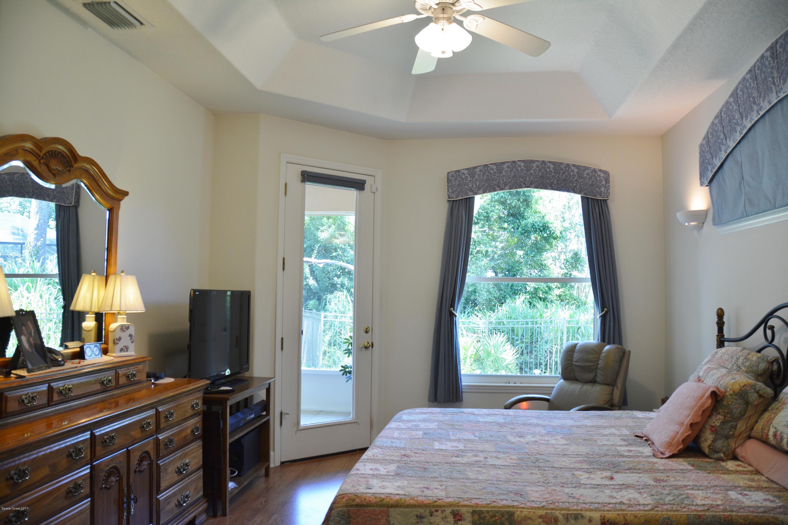 4740 Canard Road Melbourne, FL 32934 - Photo 22 of 61 Master - Trey Ceiling
