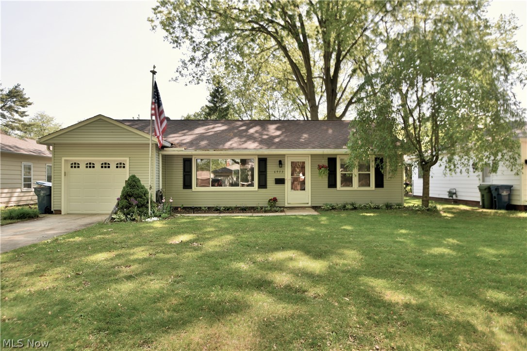 6953 Oakwood Road Parma Heights, OH 44130 - Photo 1 of 28