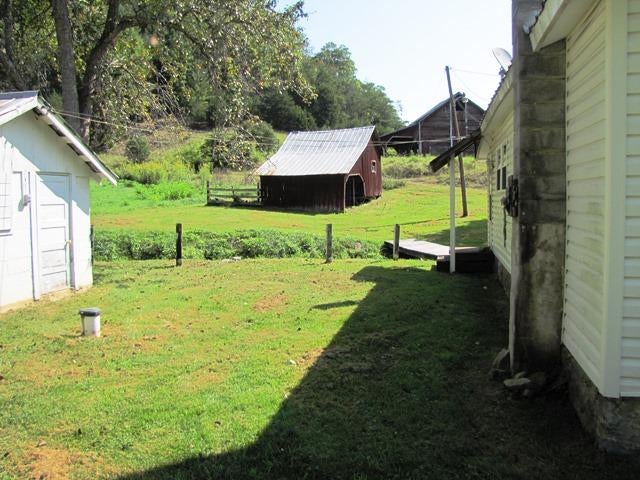 2402 Lillydale-Back Creek Road Union, WV 24983 - Photo 30 of 49 Gallery Image 30