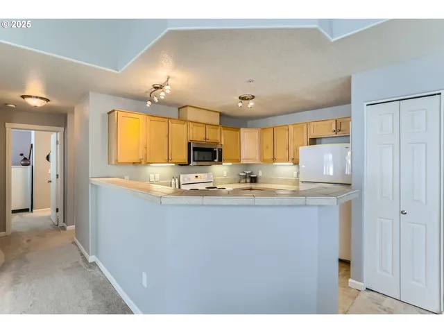 $339,000 | 1845 Northwest 193rd Place, Unit 201, Hillsboro, OR 97006