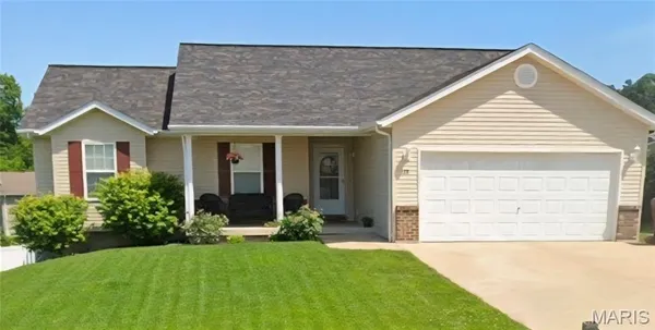 $293,000 | 120 Wellington Drive, Troy, MO 63379