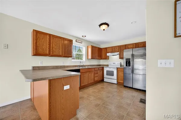 $293,000 | 120 Wellington Drive, Troy, MO 63379
