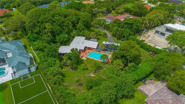 $3,000,000 | 6801 Southwest 136th Street, Pinecrest, FL 33156