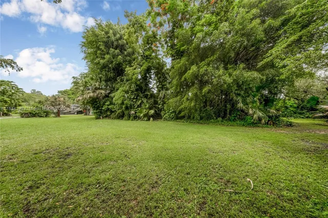 $3,000,000 | 6801 Southwest 136th Street, Pinecrest, FL 33156