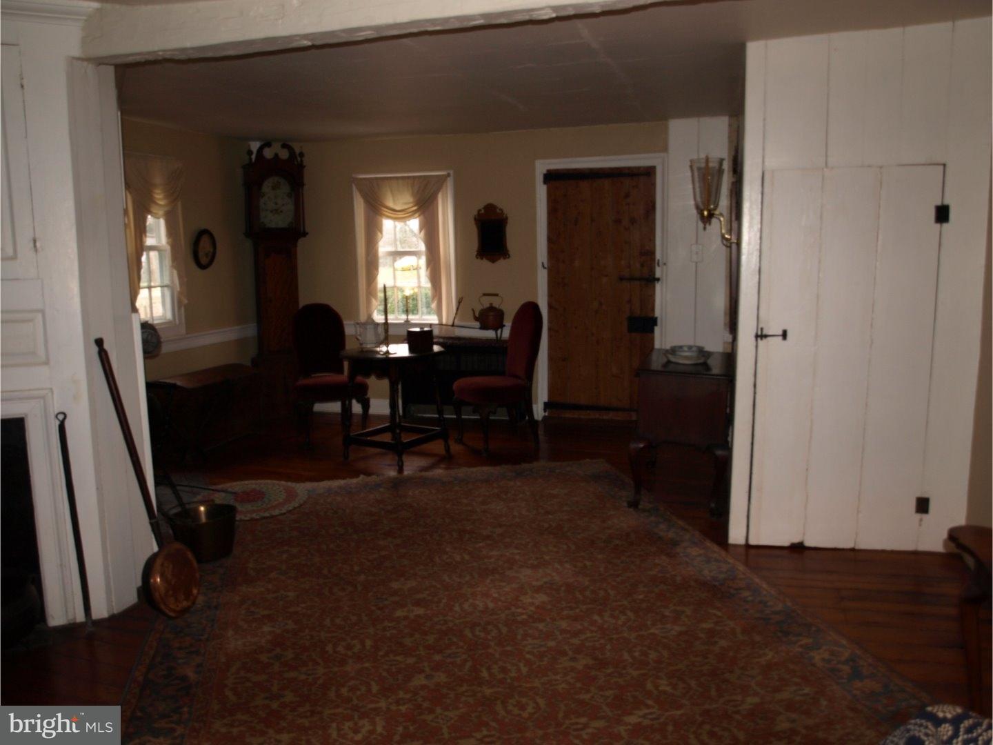 18 Bacons Neck Road Greenwich, NJ 08323 - Photo 7 of 18 Living Room