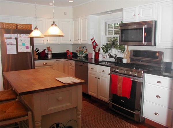 4 Hunting Street Wellesley, MA 02481 - Photo 5 of 12 Gallery Image 5
