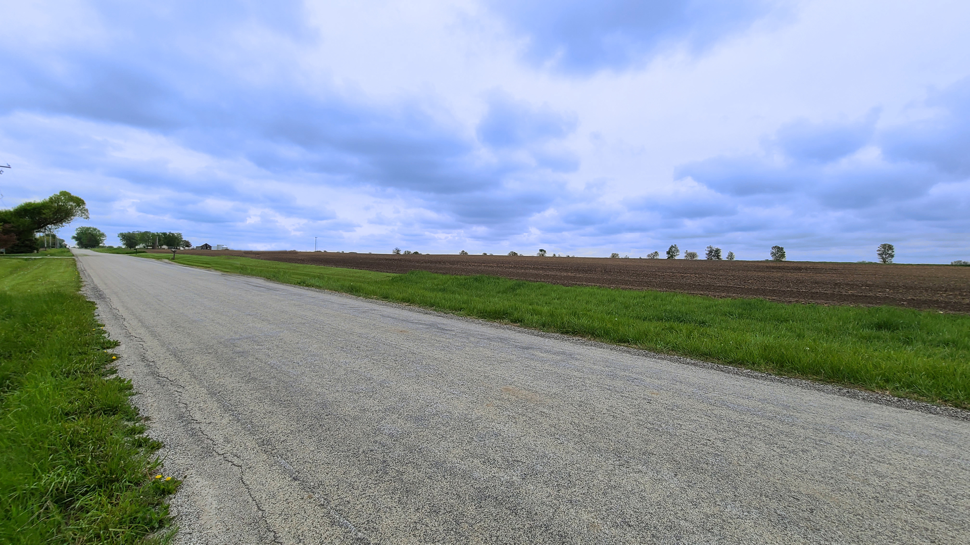 9468 West Pauling Road Monee, IL 60449 - Photo 9 of 9 a view of a pathway with a big yard