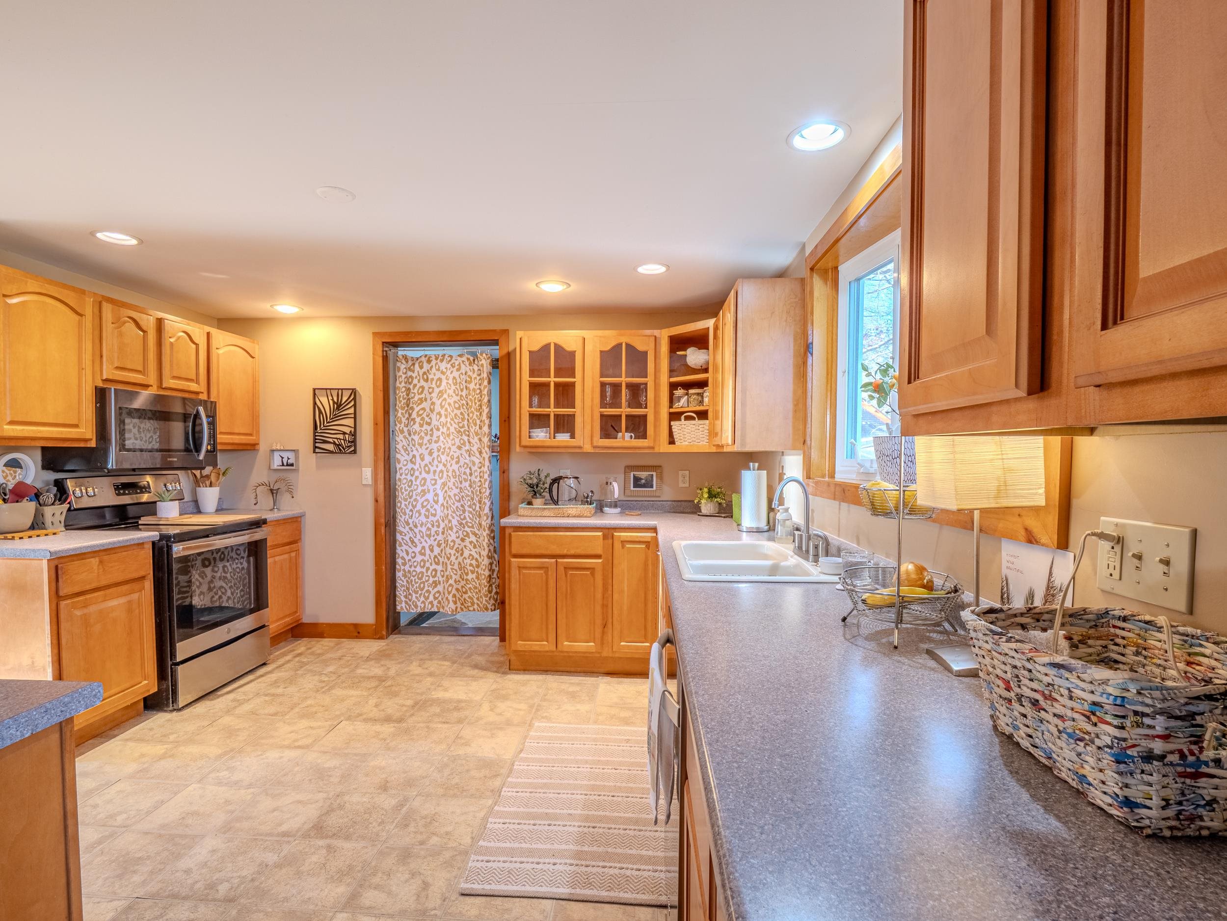 333 York Street Poultney, VT 05764 - Photo 14 of 32