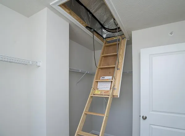 $2,000 | 224 Smith Lane, Beaver Falls, PA 15010