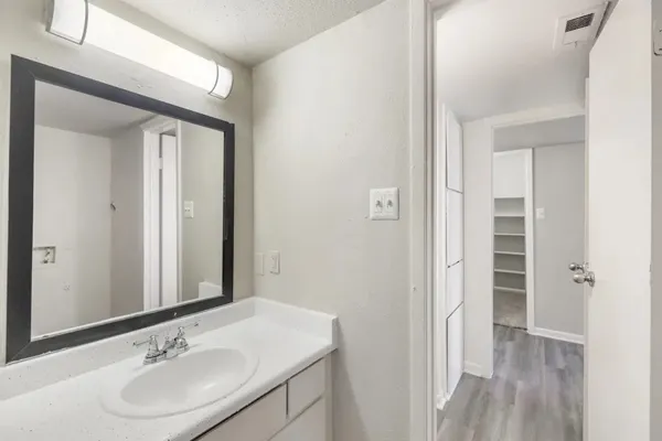$832 | 11715 South Glen Drive, Unit 8081, Houston, TX 77099