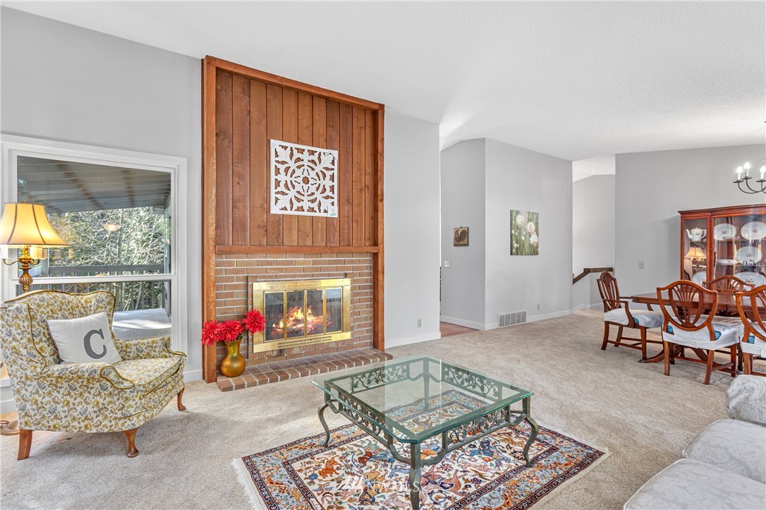 18220 92nd Avenue Northeast Bothell, WA 98011 - Photo 12 of 25 Gallery Image 12